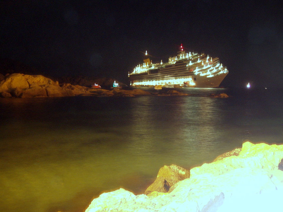 Nasukani brod Costa Concordia 