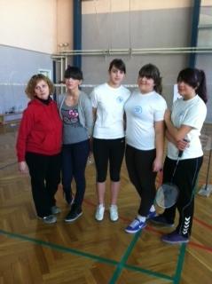 Djevojice O Turni na gradskom natjecanju u badmintonu