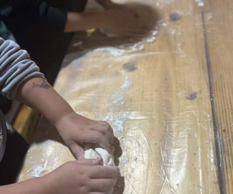 UČENICI 2. I 3. RAZREDA PROVELI SU PREDIVAN JESENSKI DAN U DELNICAMA