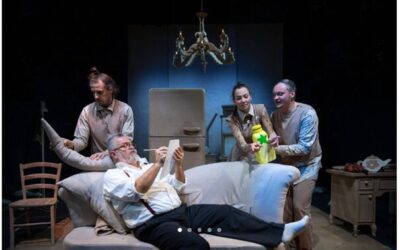 UČENICI 2. A I 2. B RAZREDA NA PREDSTAVI MIŠEVI  I  MAČKE NAGLAVAČKE